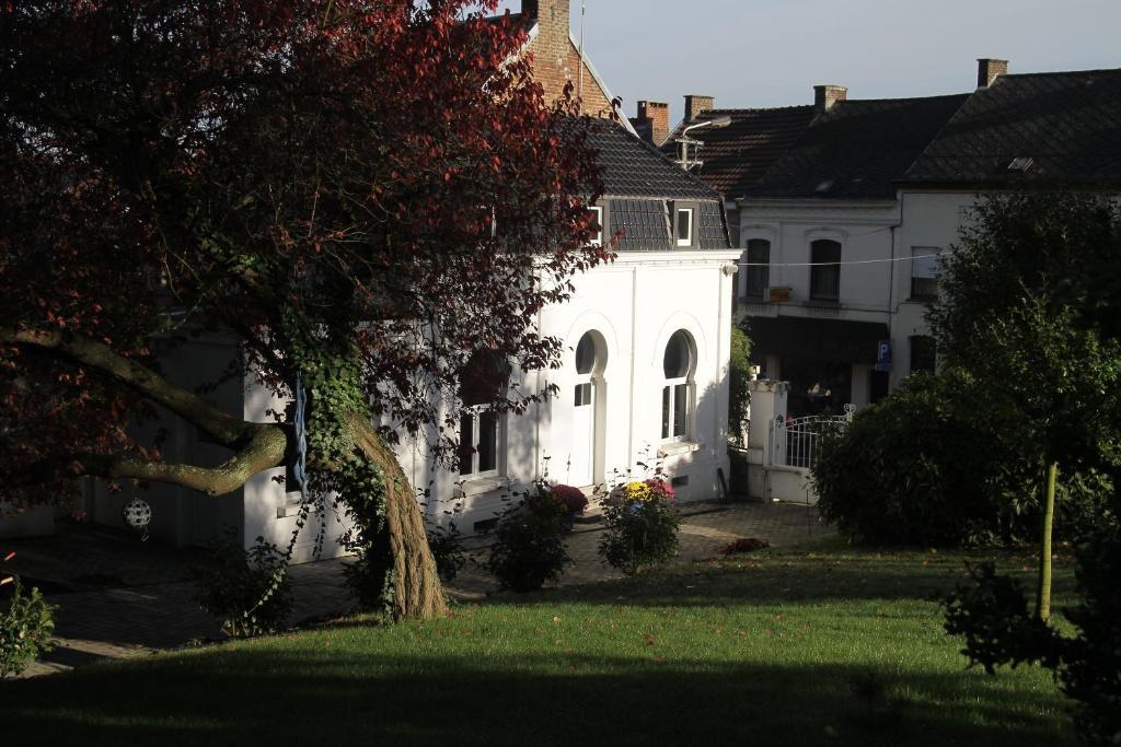 Gite De La Conciergerie Du Cheval Blanc Luttre Номер фото